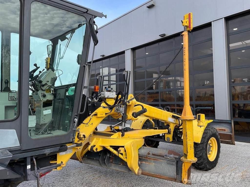 New Holland F106.6 Motorgraders