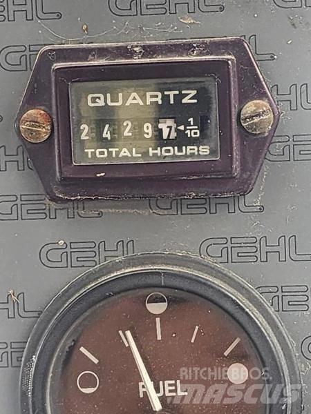 Gehl 4640 Mini Pale Gommate