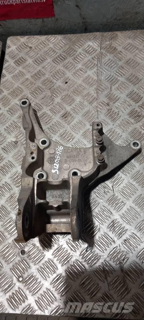 Scania 94 D.     1409345 Cabine e interni