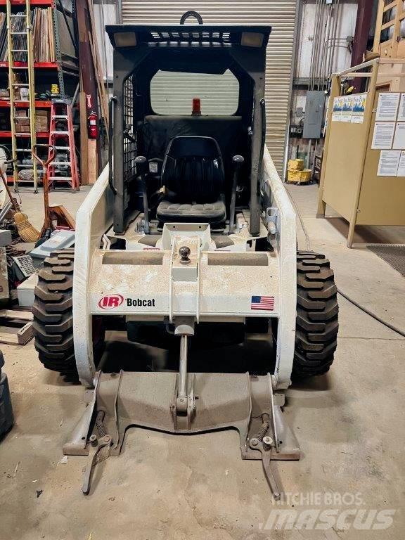 Bobcat 763 C Mini Pale Gommate