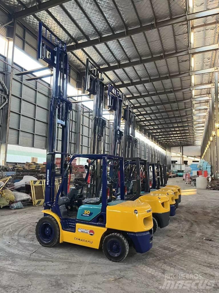 Komatsu FD 30 T-17 Carrelli elevatori diesel