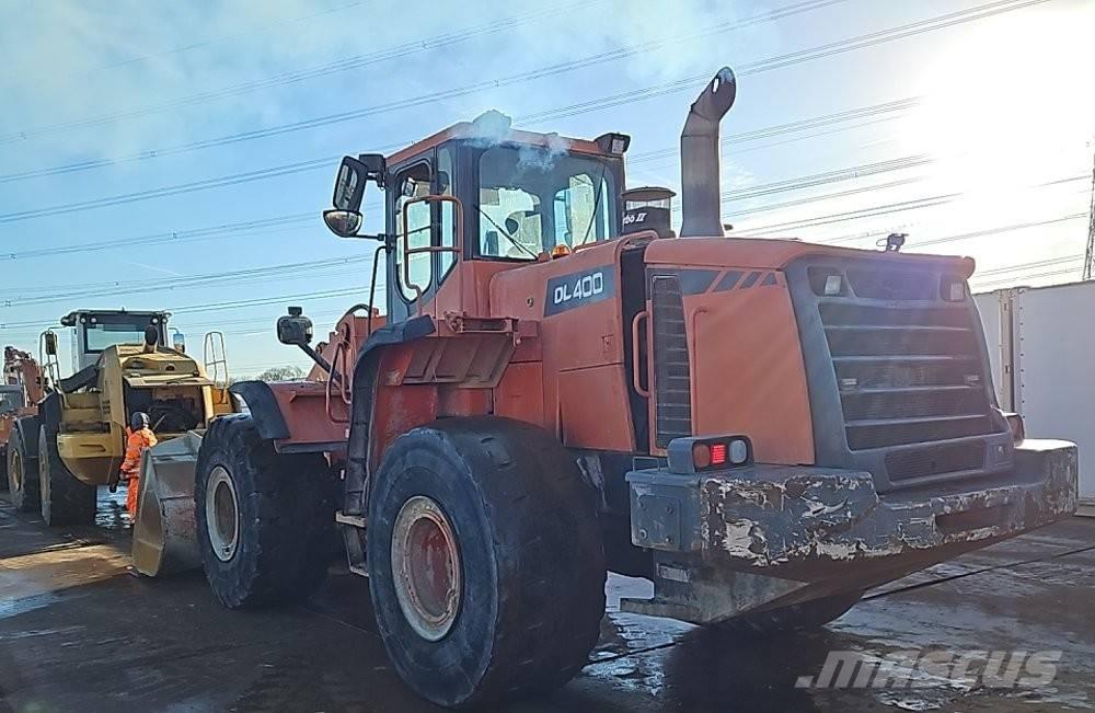 Doosan DL 400 Pale gommate
