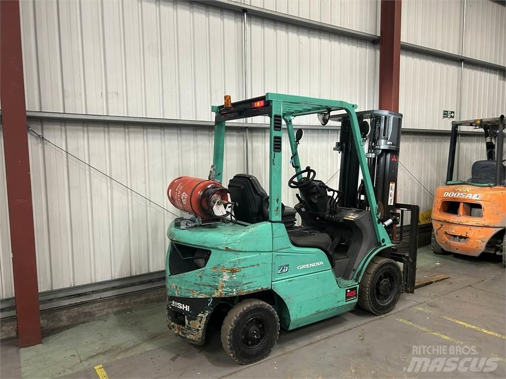 Mitsubishi FG25NT Carrelli elevatori GPL