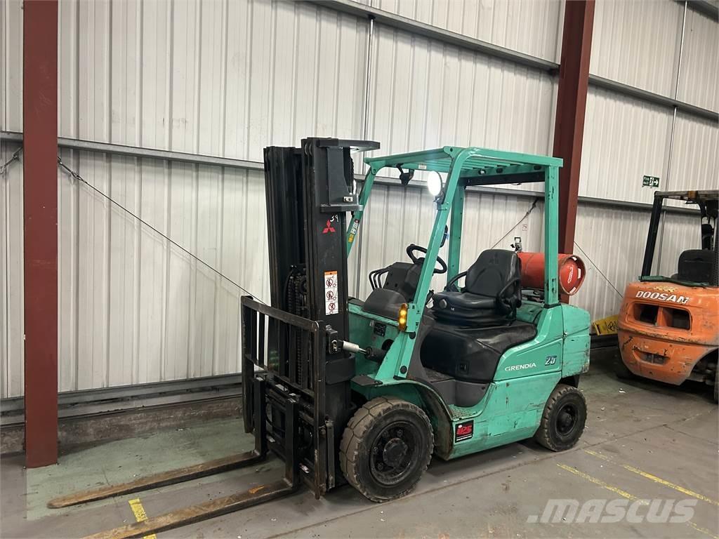 Mitsubishi FG25NT Carrelli elevatori GPL