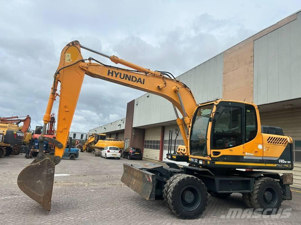Hyundai 140W-9A Escavatori gommati