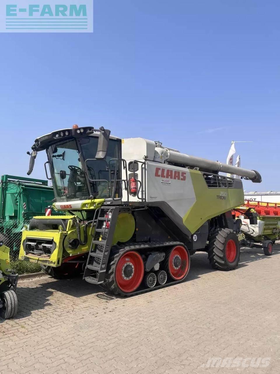 CLAAS trion 750 tt Mietitrebbiatrici
