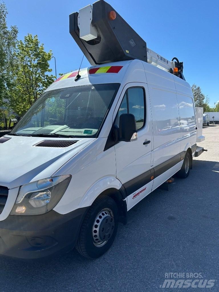 VERSALIFT VDT-170-F Piattaforme autocarrate