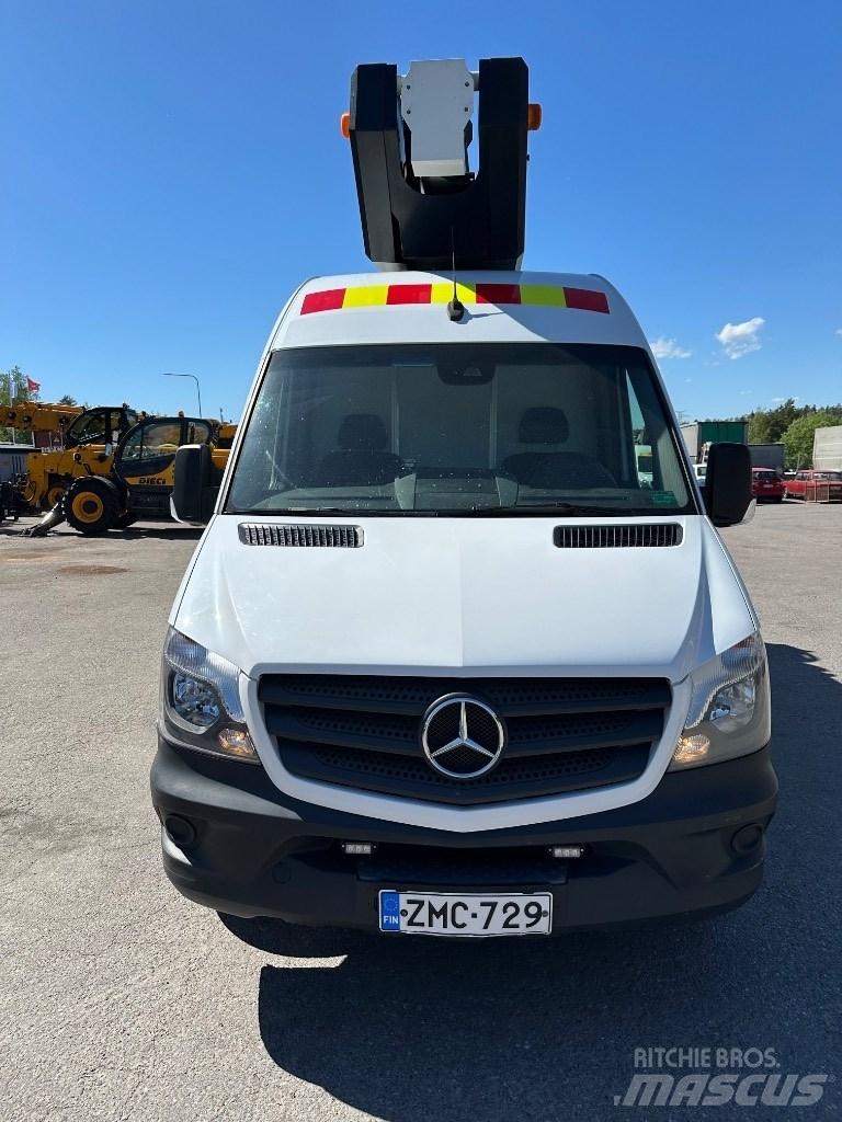 VERSALIFT VDT-170-F Piattaforme autocarrate