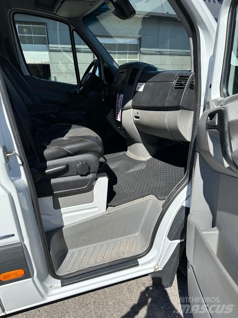 VERSALIFT VDT-170-F Piattaforme autocarrate