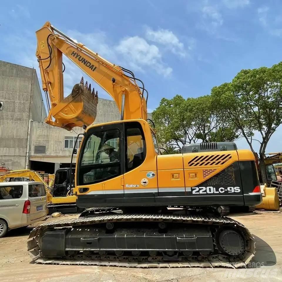 Hyundai R220-9s Escavatori cingolati
