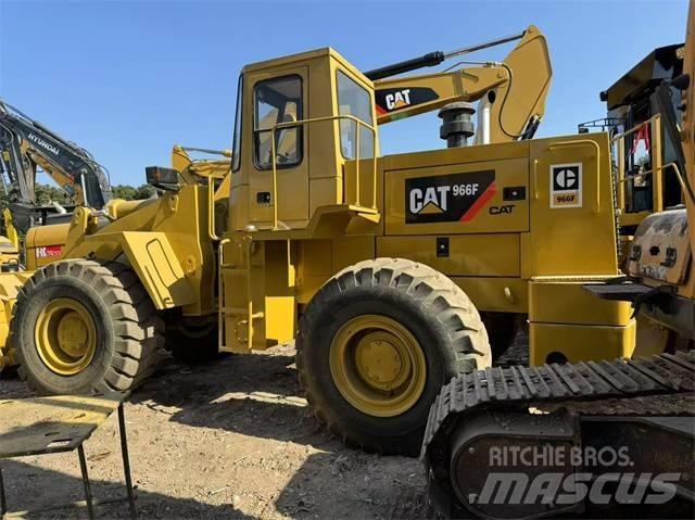 CAT 966 F Pale gommate
