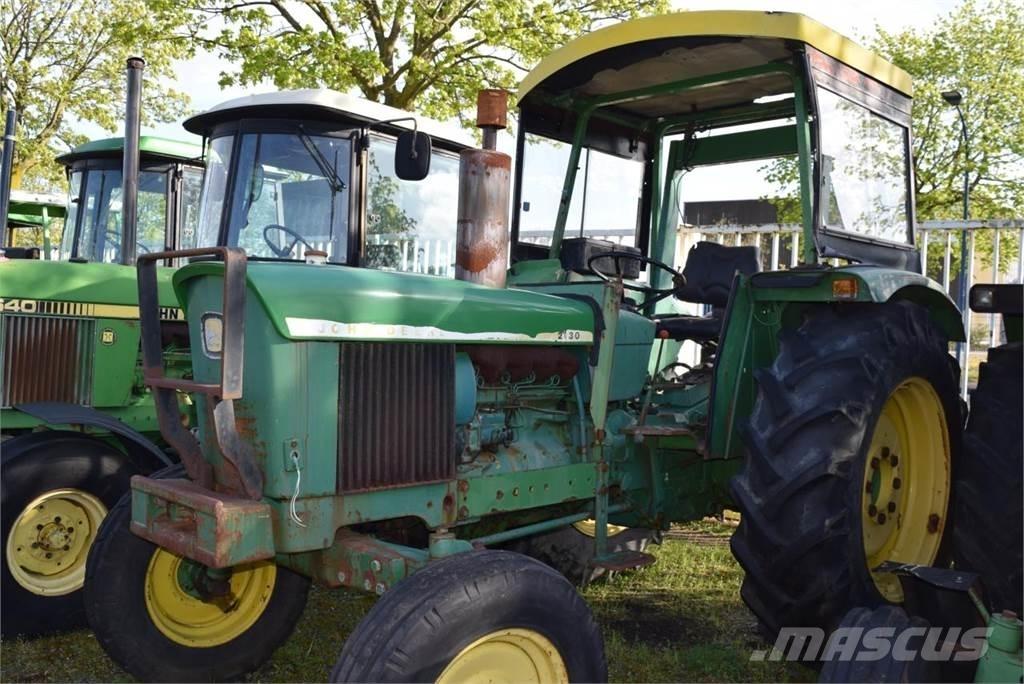 John Deere 2130 Trattori