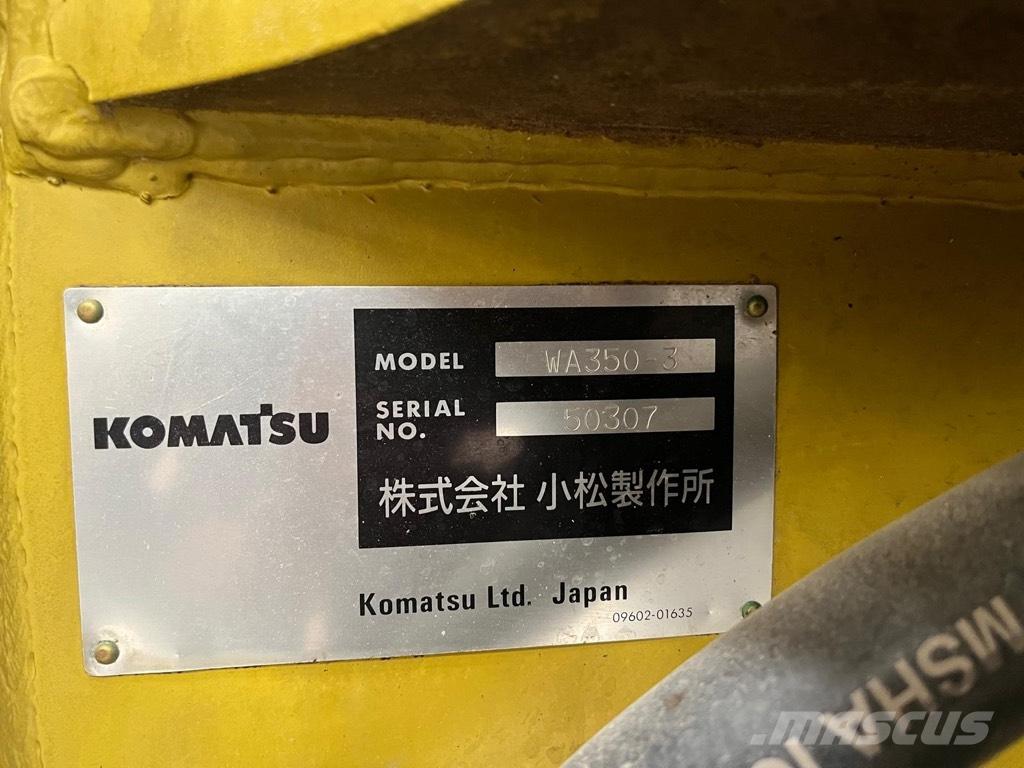 Komatsu WA 350-3 Pale gommate