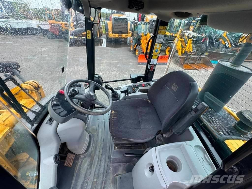 CAT 906 H Pale gommate