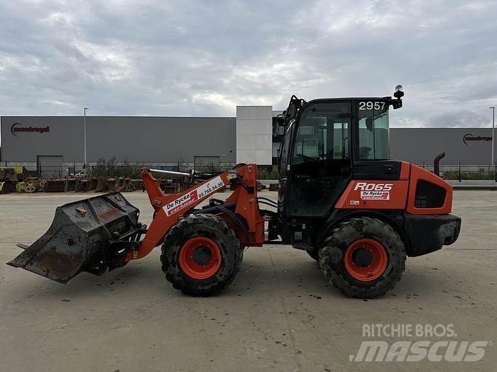 Kubota R065W Pale gommate