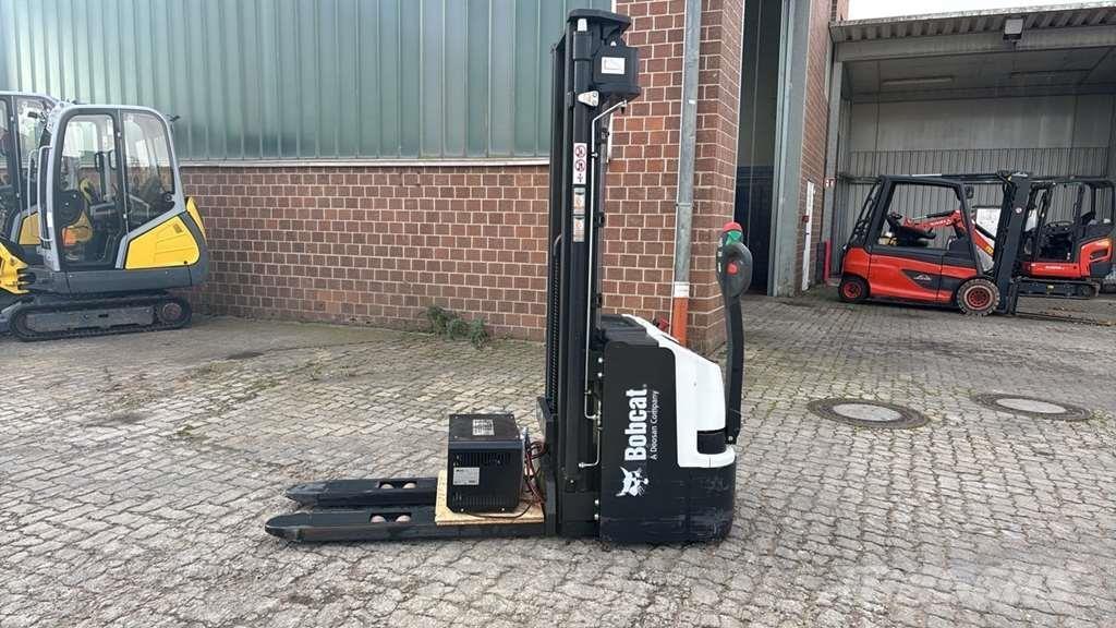 Doosan BSL16N Transpallet uomo a terra
