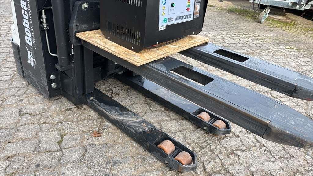 Doosan BSL16N Transpallet uomo a terra