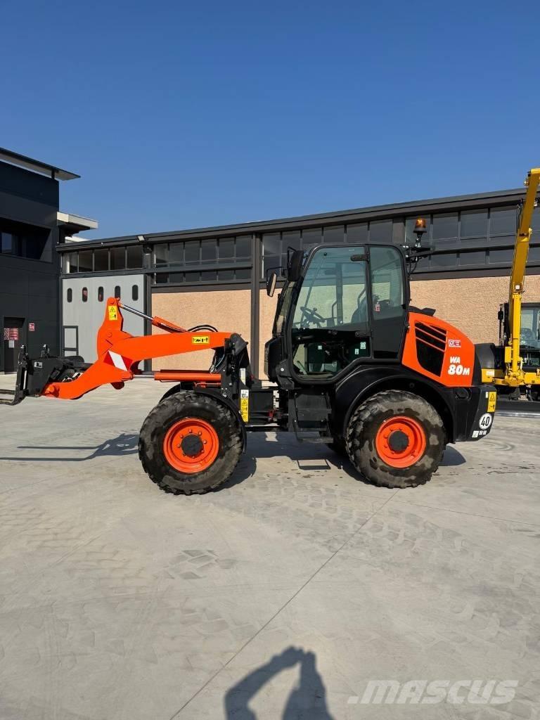 Komatsu WA 80 M-8 Pale gommate