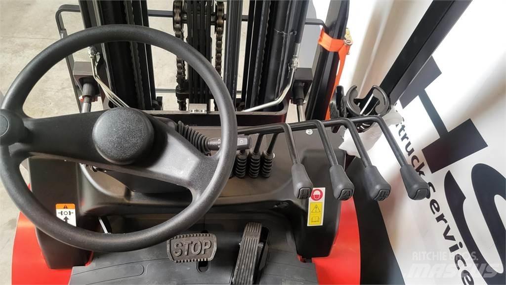  EFL253 Carrelli elevatori elettrici