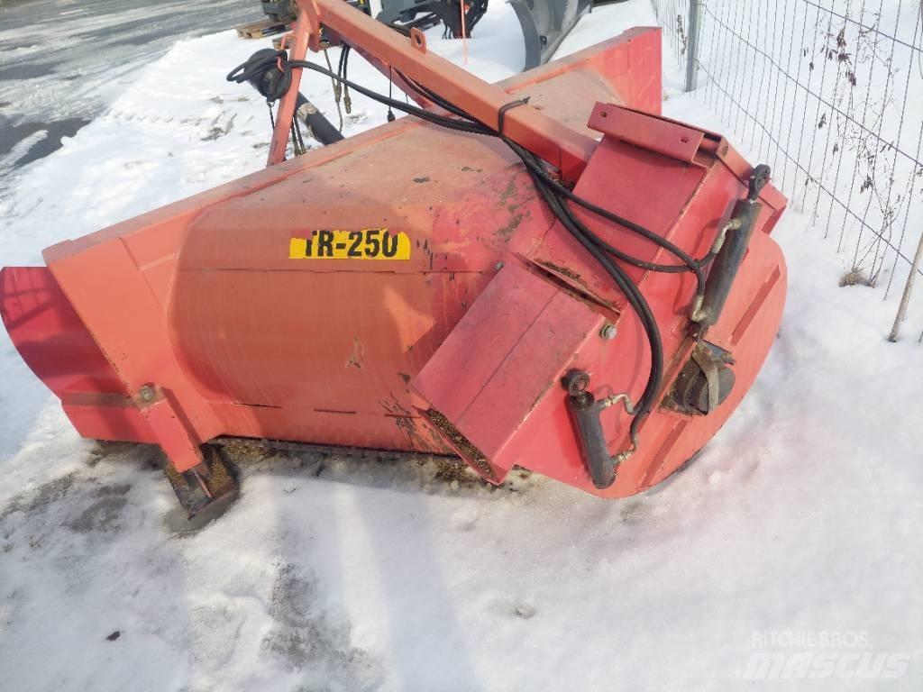  TR-250 lumilinko Spazzaneve