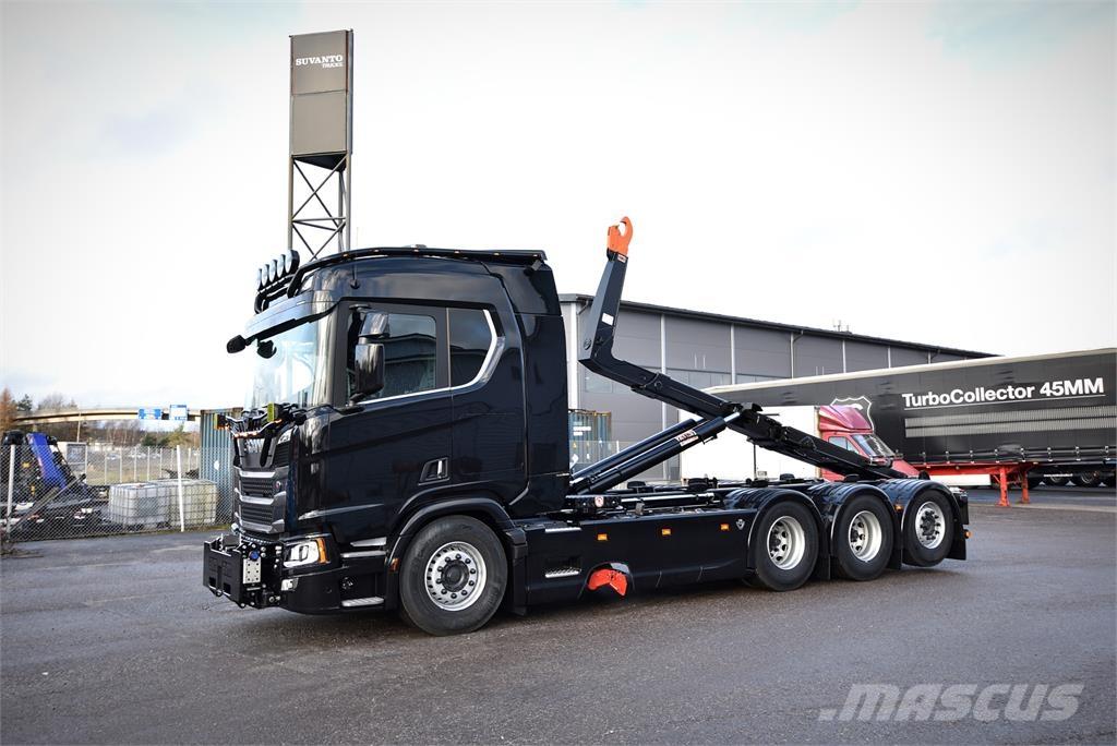 Scania R590 8X4 Camion con gancio di sollevamento