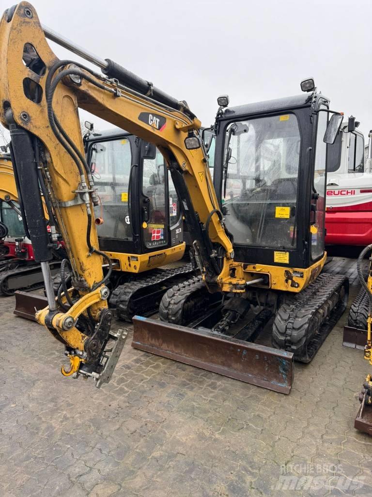 CAT 302.7 D Miniescavatori
