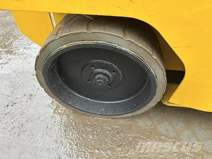 JCB S2632E Piattaforme a pantografo