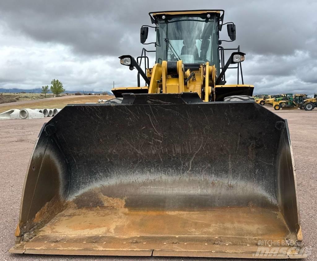 CAT 950M Pale gommate