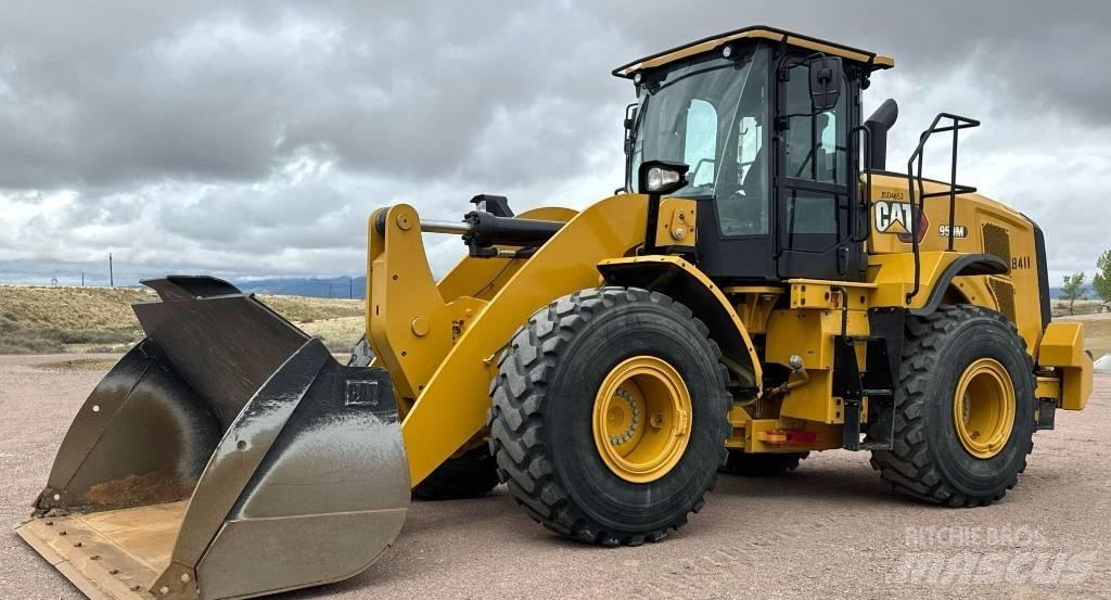 CAT 950M Pale gommate