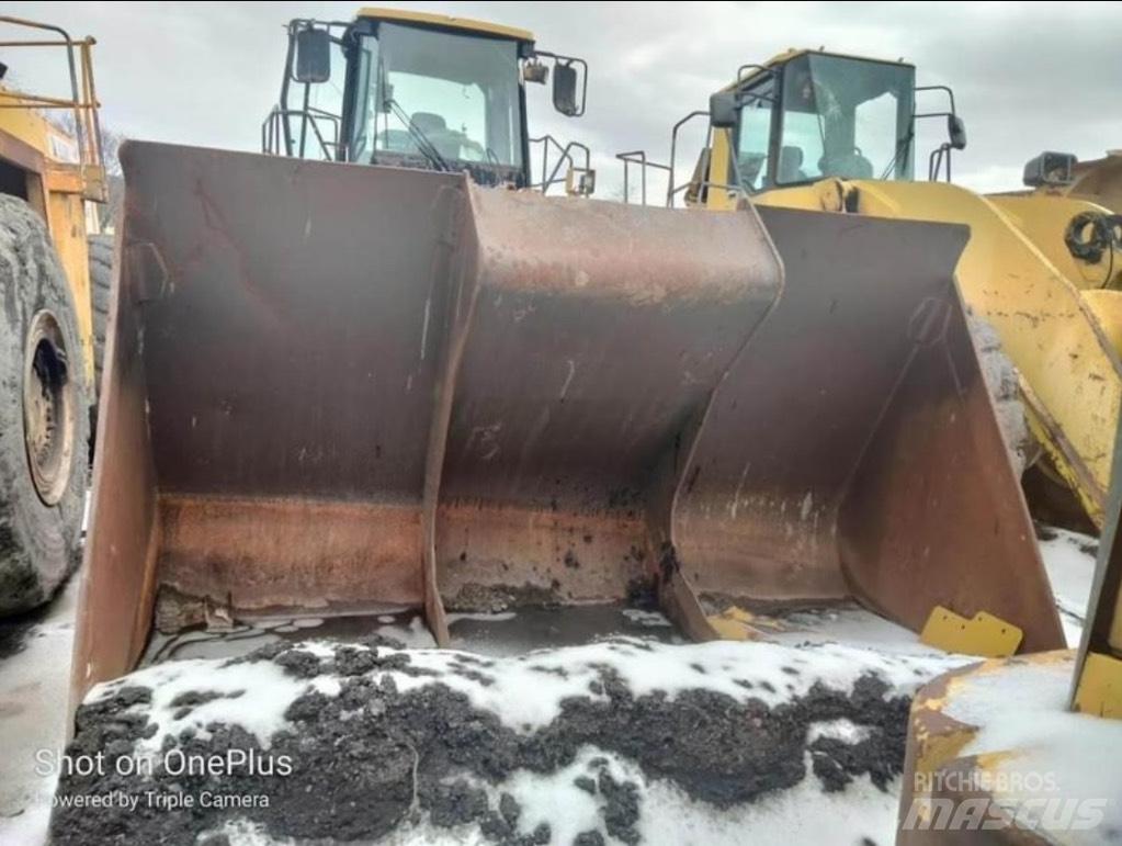 CAT 980 H Pale gommate