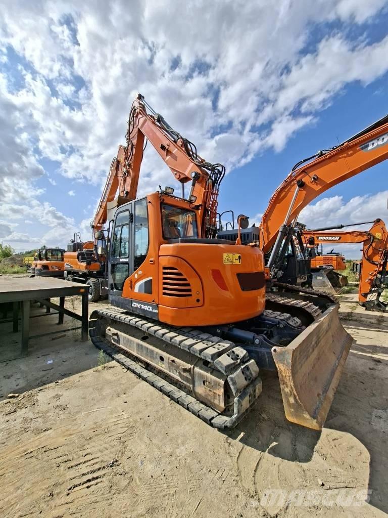 Doosan DX 140 LCR Escavatori cingolati