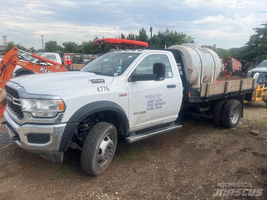 RAM 5500 Camion con sponde ribaltabili