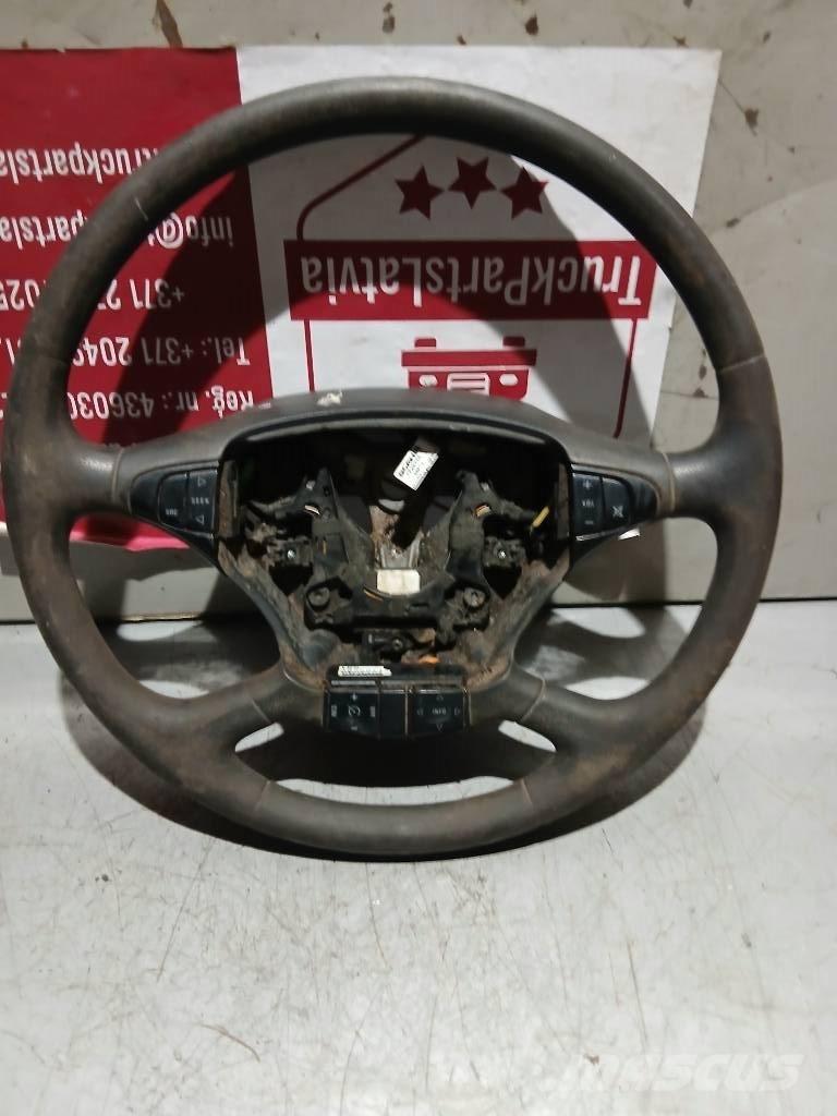 Scania P 420    1495393 Cabine e interni