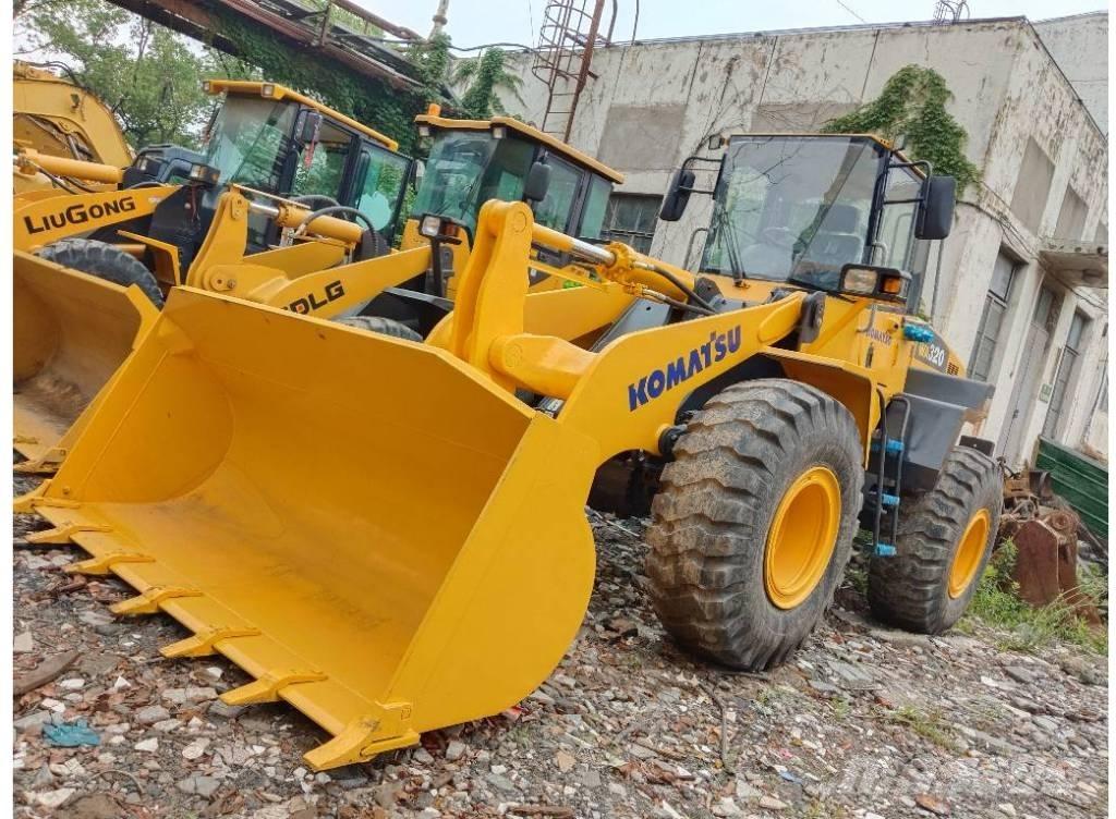 Komatsu WA 320-5 Pale gommate