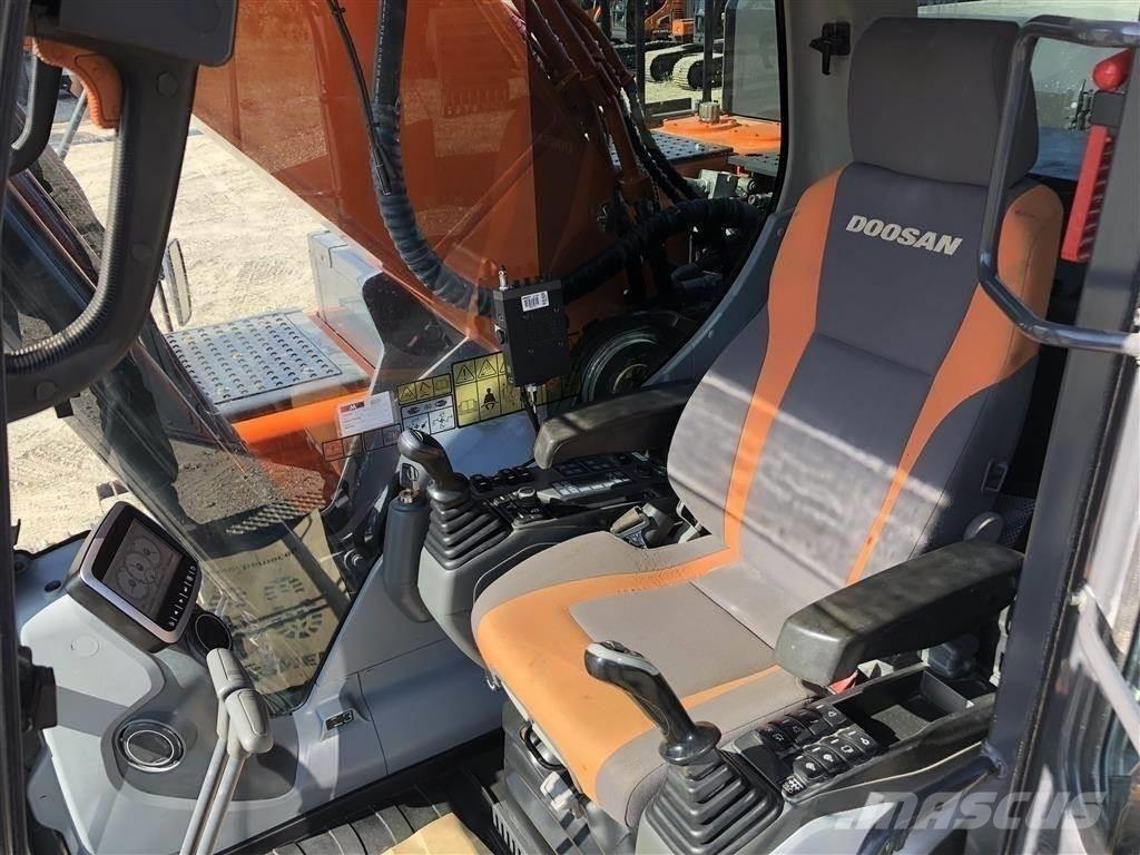 Doosan DX300 Escavatori cingolati