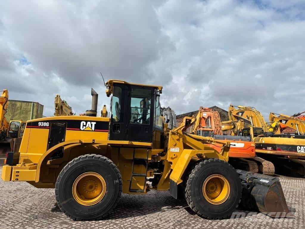 CAT 938 G Pale gommate
