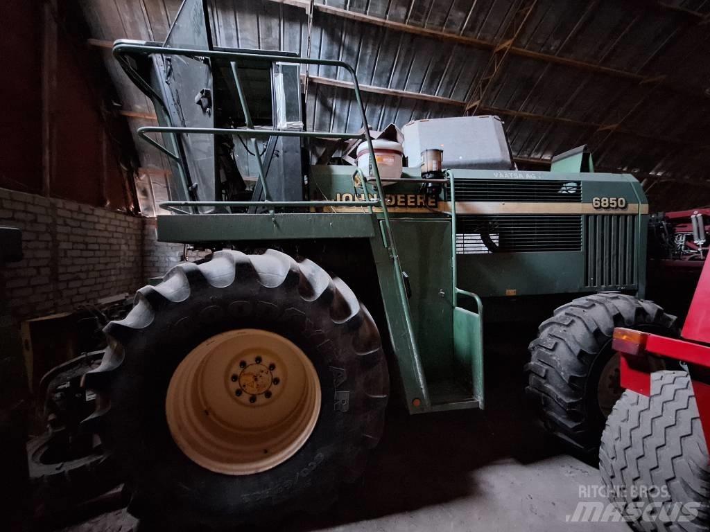John Deere 6850 Trince semoventi