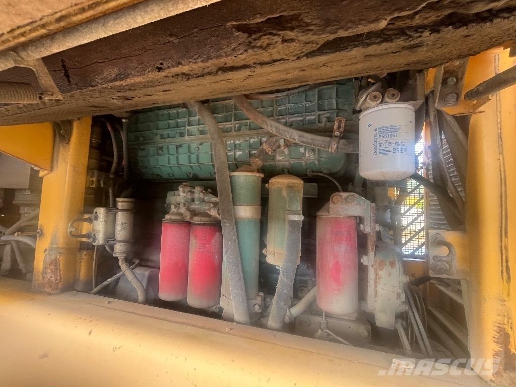 Volvo L 180 D Pale gommate