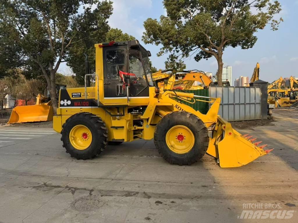 Komatsu WA100-1 Pale gommate