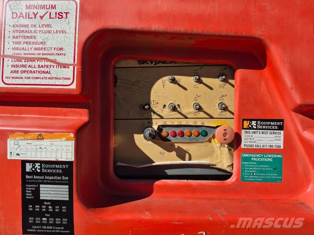 SkyJack SJ 66 T Piattaforme a braccio articolato