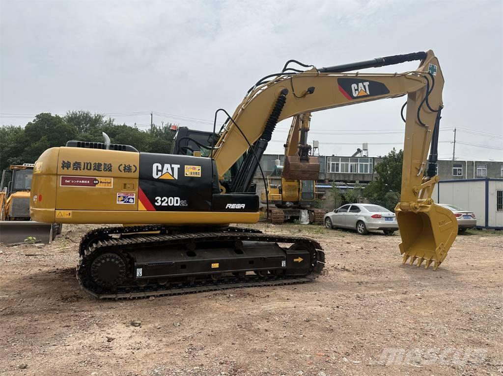 CAT 320 D2L Escavatori cingolati