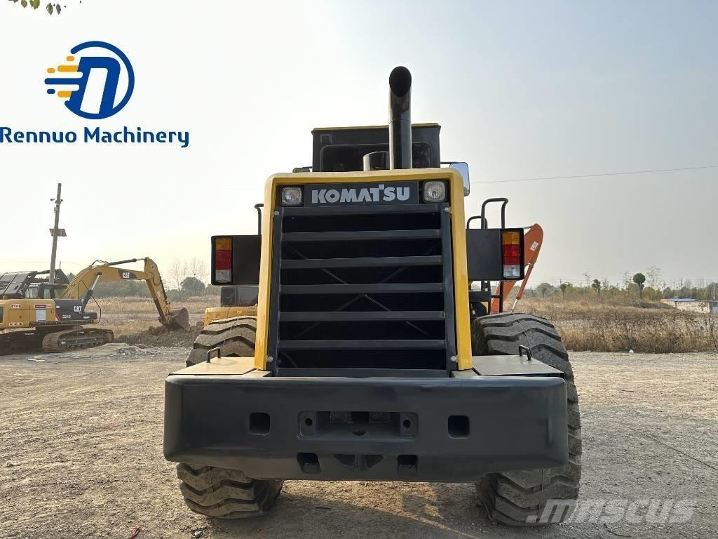 Komatsu WA380 Pale gommate