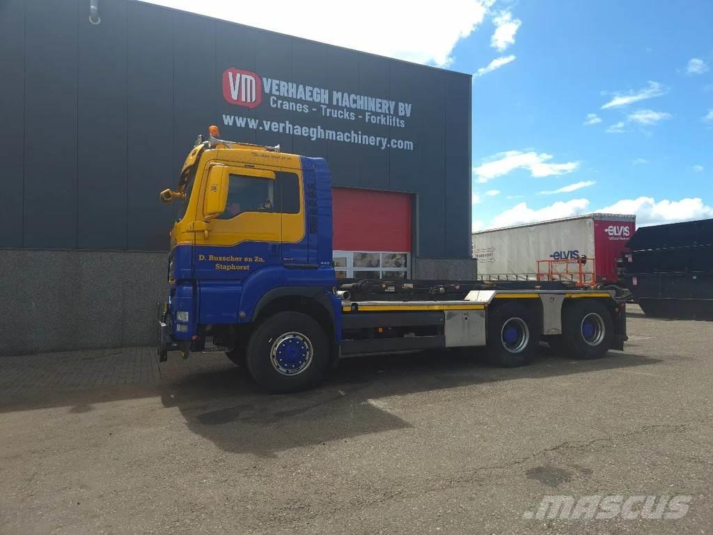 MAN TGS 24.440 Camion con gancio di sollevamento