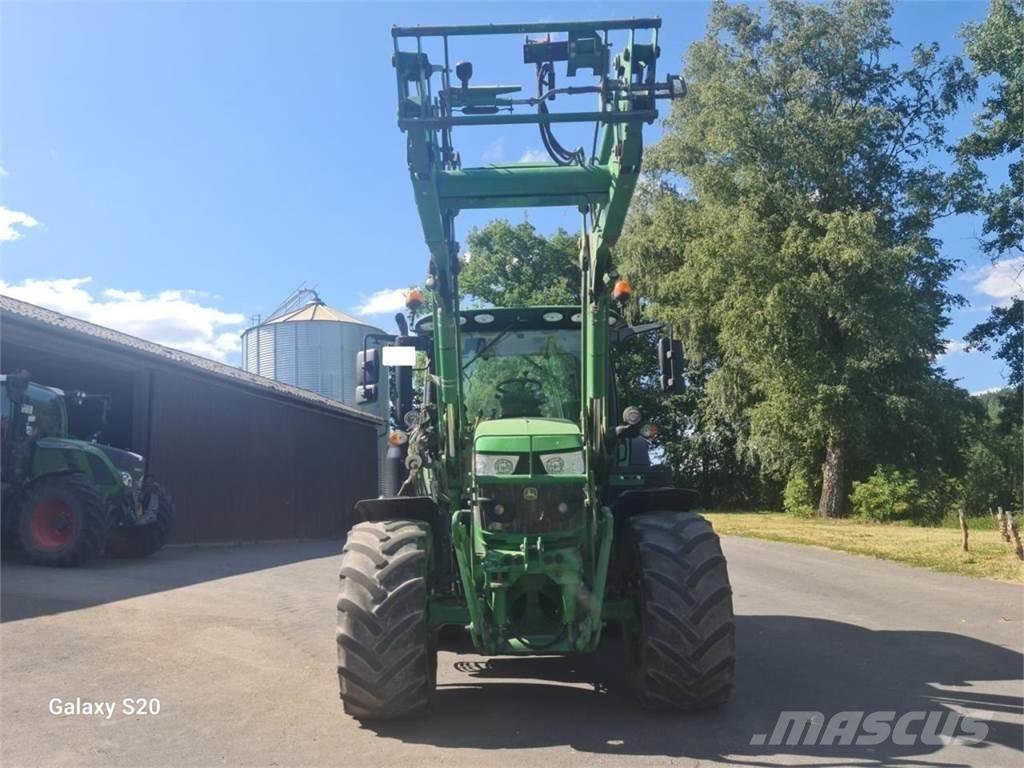 John Deere 6130R Trattori