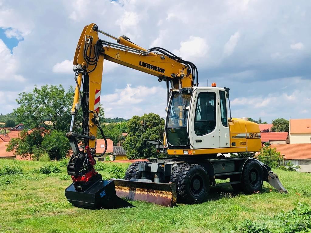 Liebherr A314 Escavatori gommati