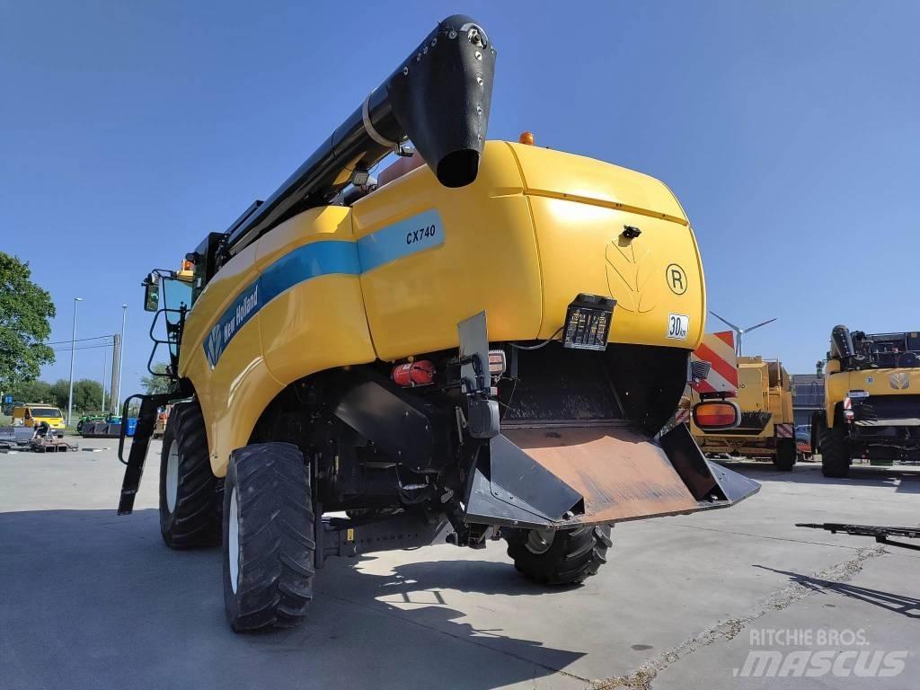 New Holland CX 760 Mietitrebbiatrici