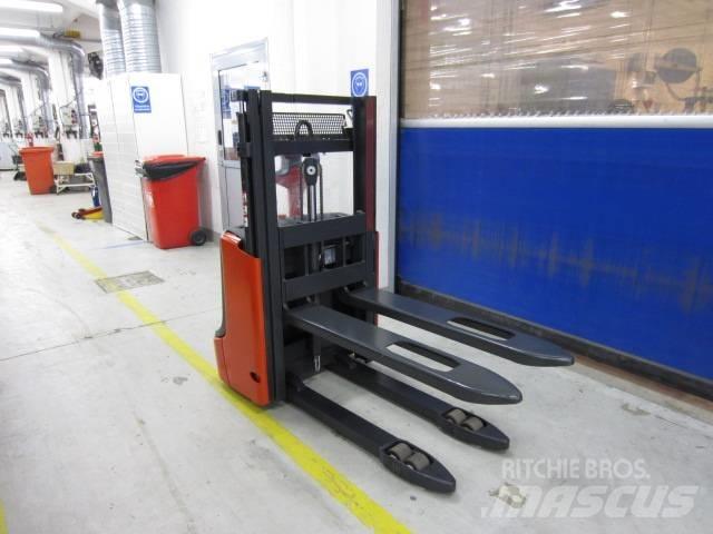 Linde L 10 Transpallet uomo a terra