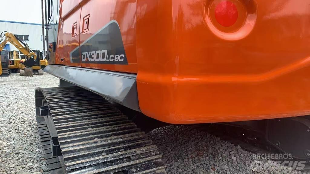 Doosan DX 300 Escavatori cingolati
