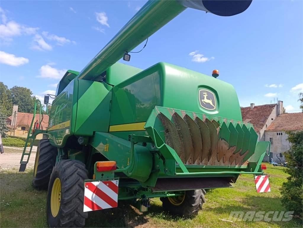 John Deere W650 Mietitrebbiatrici