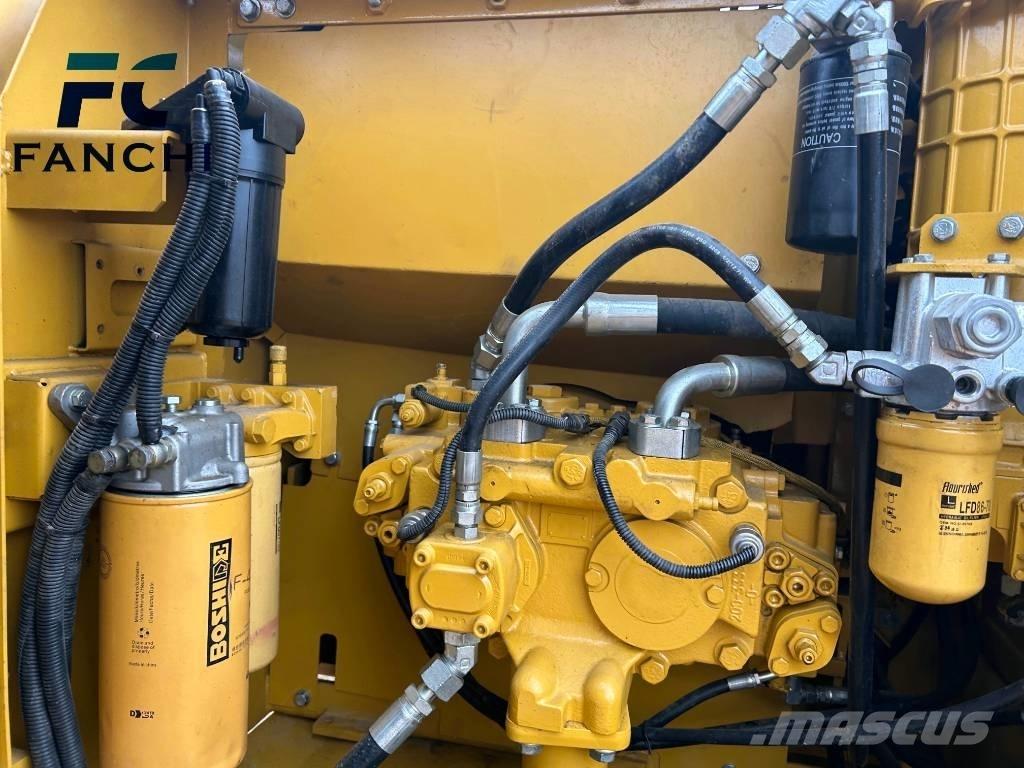 CAT 320d2 Escavatori cingolati